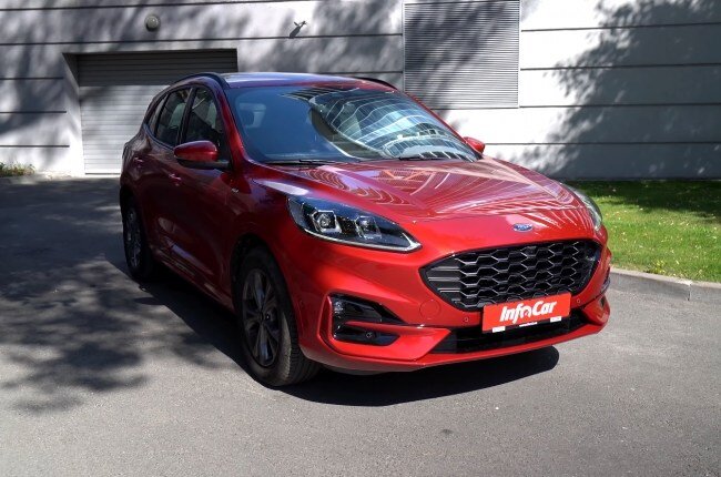 Ford Kuga вид спереди