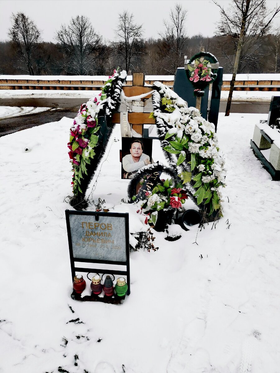 Памятник Валентин Гафт Троекуровское кладбище