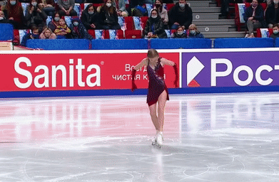 Дарья Усачева в короткой программе (источник - youtu.be/ftn91iG-ZNc)