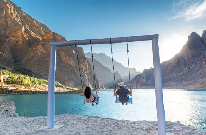 Долина Хунза, отдых в отеле 5* на горных озерах