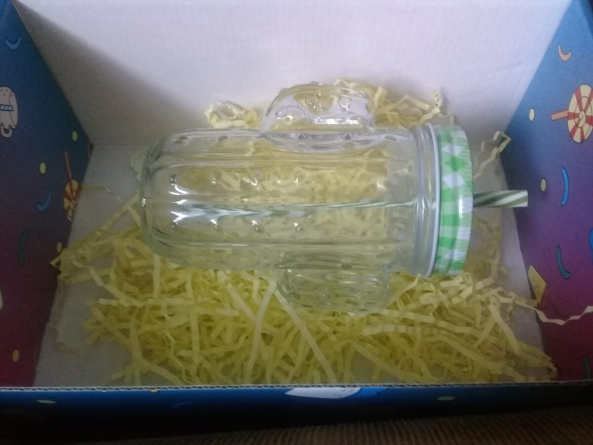 Стакан классный, и ручки у него удобные для держания.