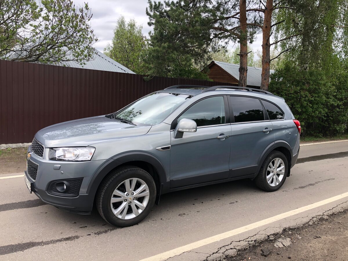 Кому нужна новая Крета, если есть б/у Каптива. Источник иллюстрации - auto.ru