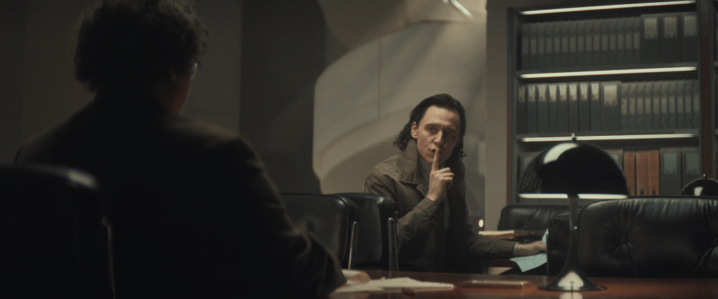 Кадр из сериала Локи