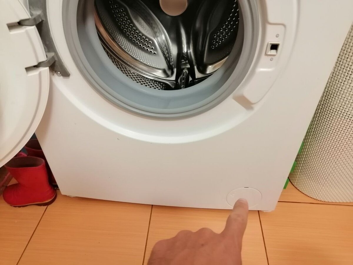 Почему пахнет из стиральной машины
