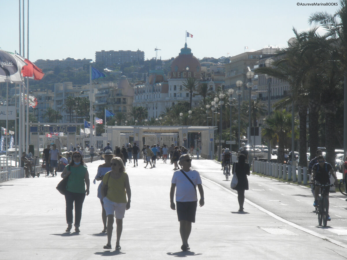 В Ницце, на Английской набережной. Фото автора