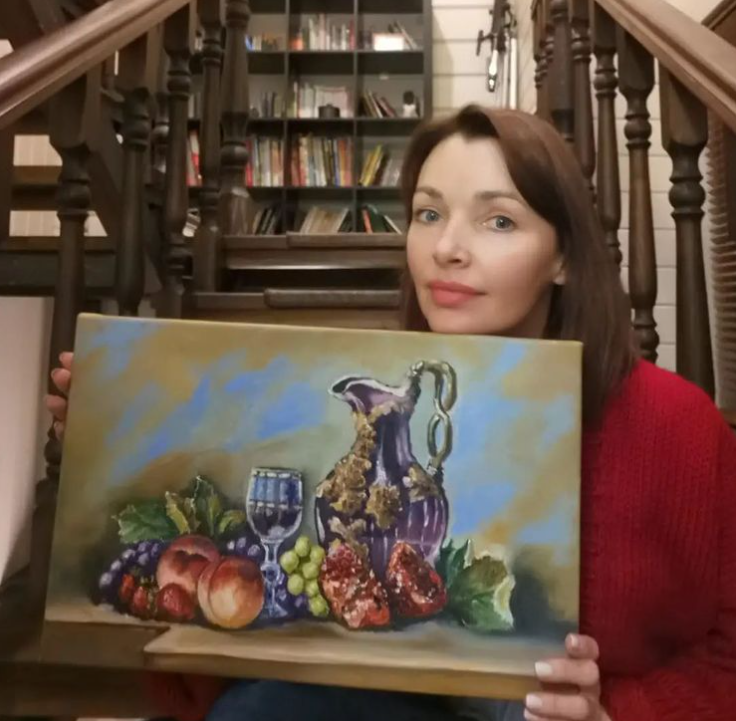 Н. Антонова с натюрмортом 30*46 холст, масло