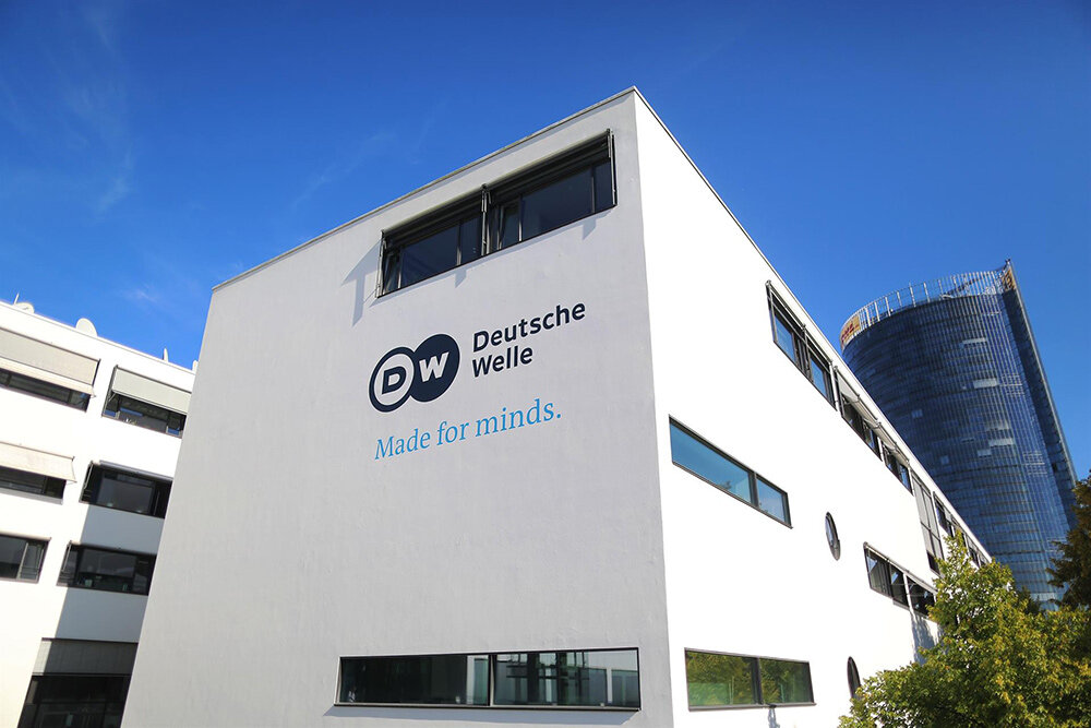 Deutsche welle. DW Германия офис здание. Deutsche Welle офис в Германии. DW Телеканал. Немецкая волна