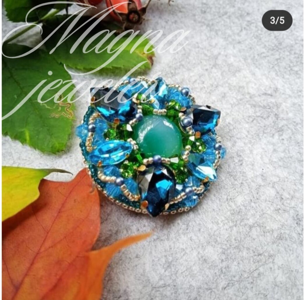 Брошь с зелёным агатом. Авторская работа