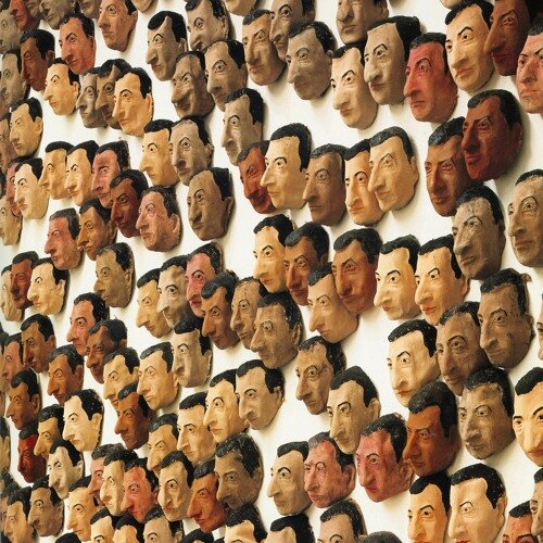 Маурицио Каттелан. "Сперматозоидики", 1997