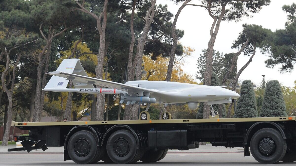    Беспилотник Bayraktar TB2 на военном параде.© РИА Новости / Алексей Куденко
