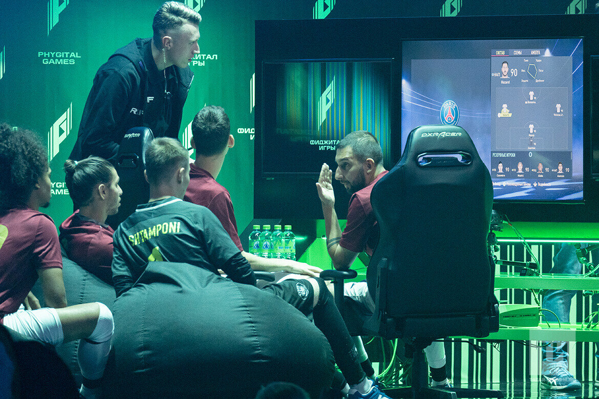 ​Первые в истории фиджитал-игры прошли на площадке выставочного центра «Казань Экспо». Фото: © Владимир Васильев / «Татар-информ»