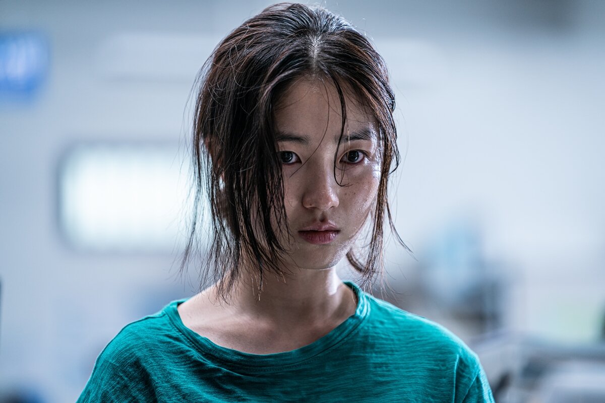 Кадр из фильма "Девушка на бульдозере" (2021)