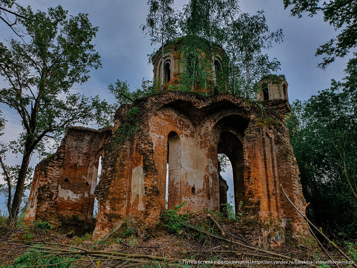 Заброшенные церкви фото