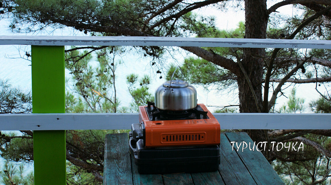 Наш чайник закипает