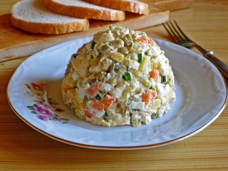 Оливье с курицей