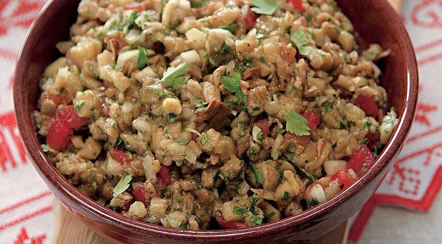 Икра из баклажанов, больше рецептов на www.gastronom.ru