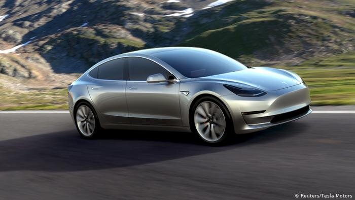  Электромобиль Tesla Model S