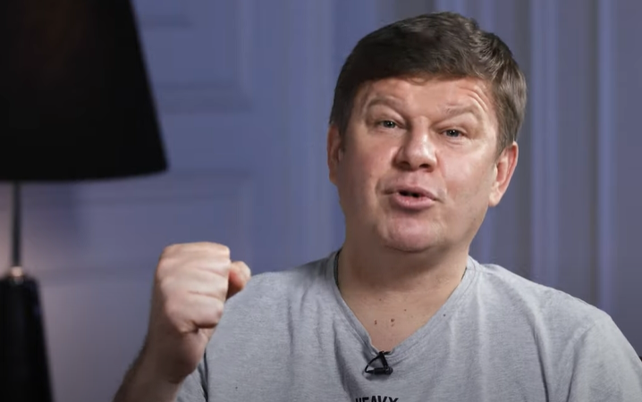 "Полная концентрация на завтрашней гонке! Чую, заплачет Тириль" - съязвил Дмитрий