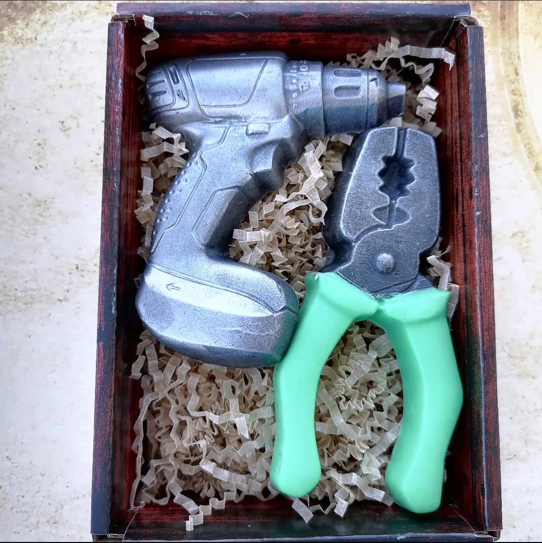 Кто с руками будет рад настоящему.