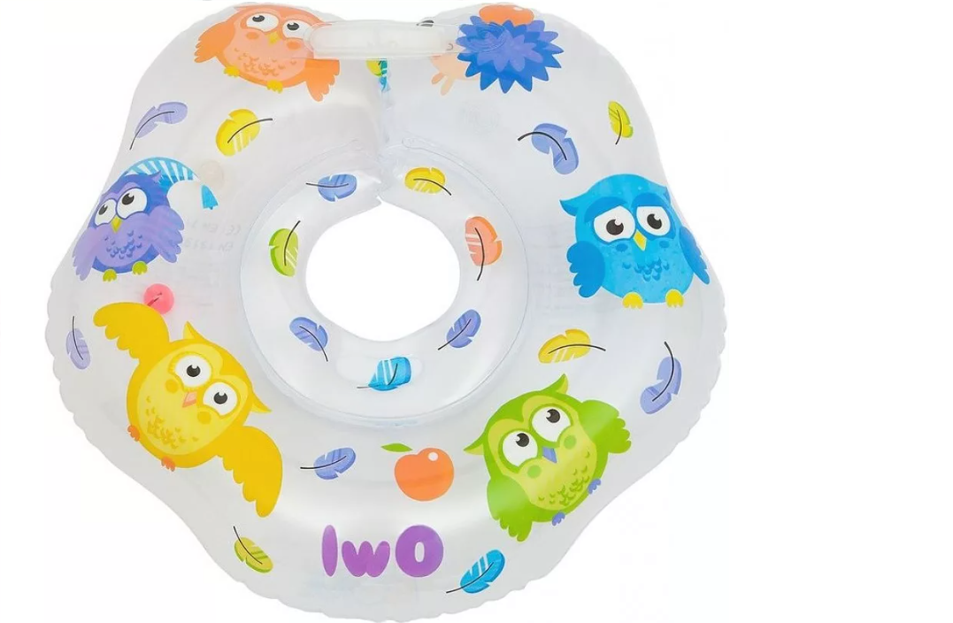 400 рублей за пару раз использования. Лично меня такой круг заставлял постоянно держать руку на пульсе. Плюс размеры нашей ванной оказались слишком маленькими для маневрирования в нем. Но на море с младенцем было бы идеально.