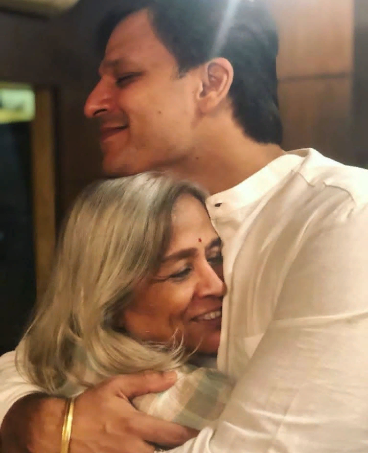 Вивек с матерью.