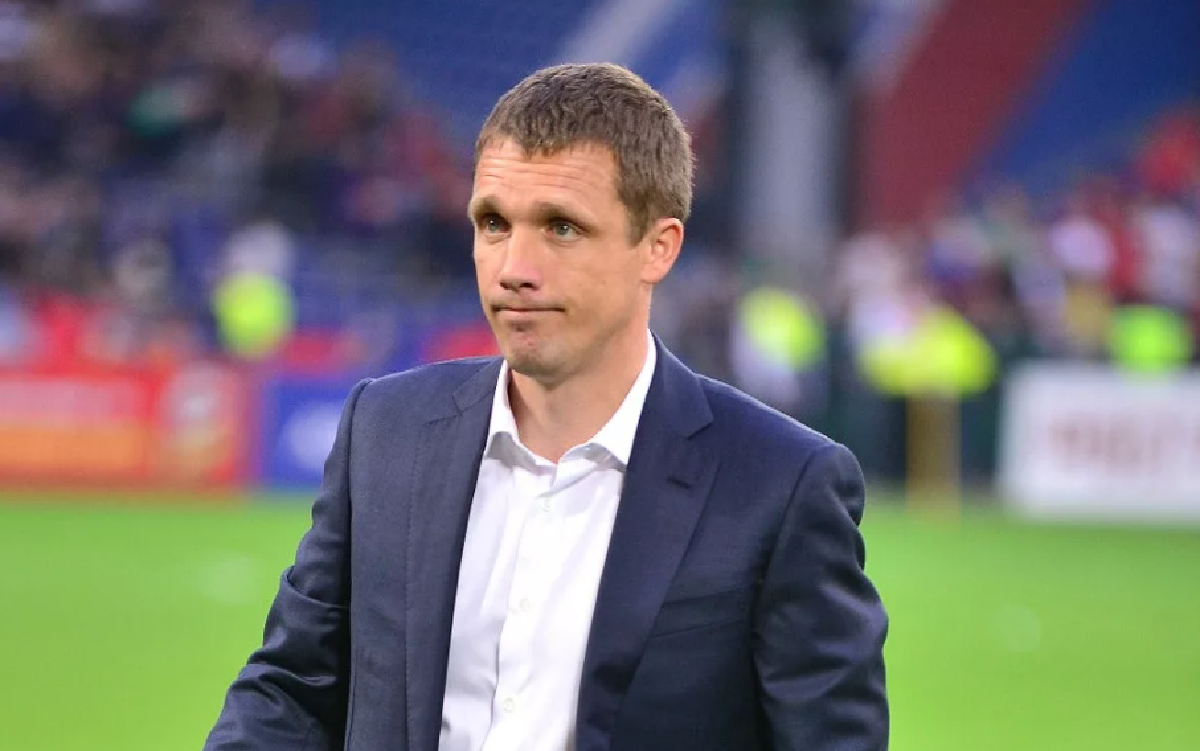 Бывший футболист ЦСКА Дмитрий Хомуха поделился с «Плеймейкером» мнением по поводу отставки Виктора Гончаренко.