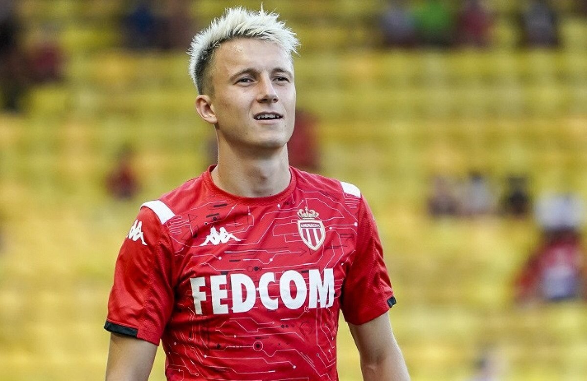 Александр Головин