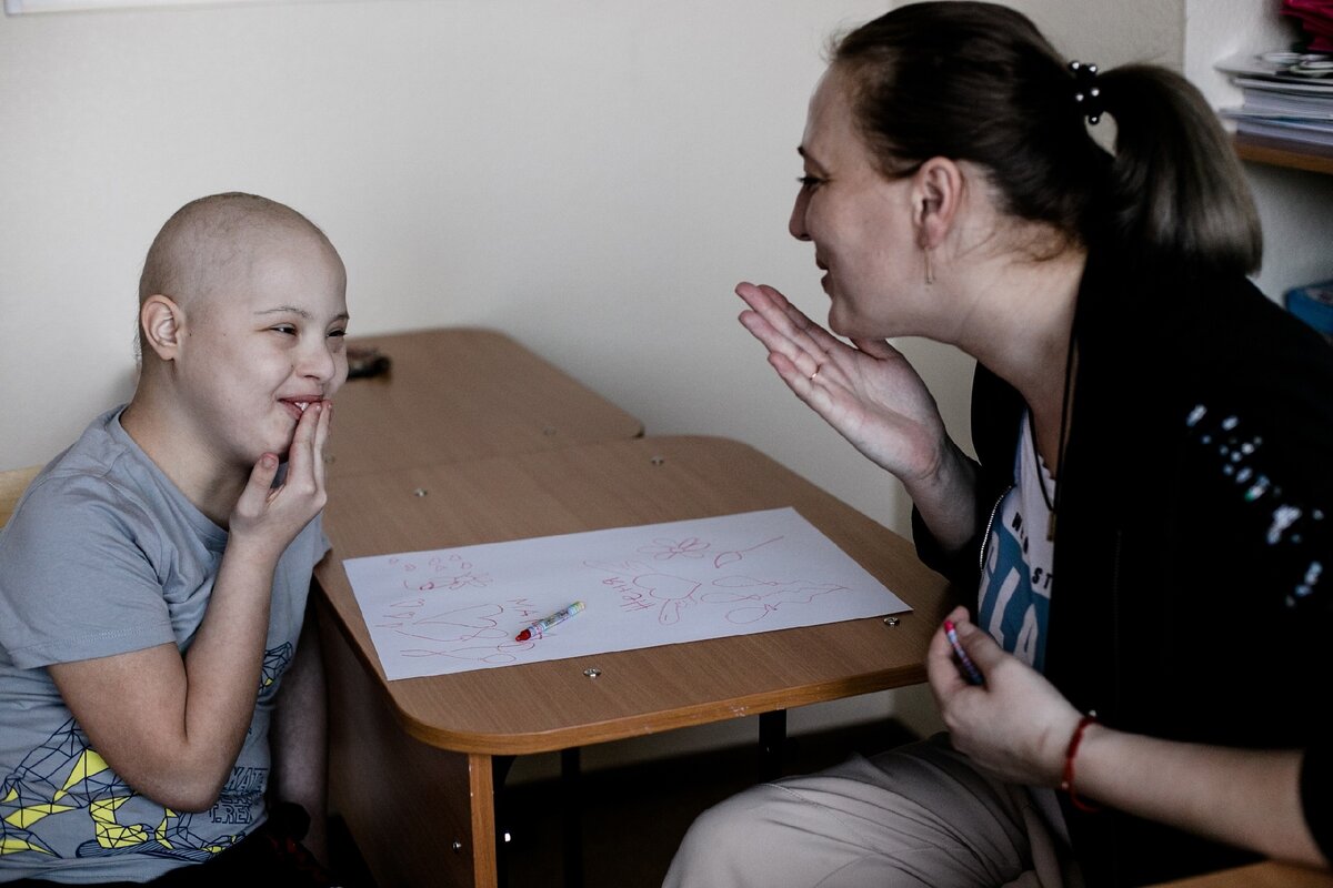Женя с мамой. Фото: Наталья Булкина для свет.дети