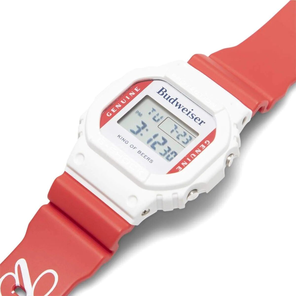 Лицевая сторона часов крупным планом