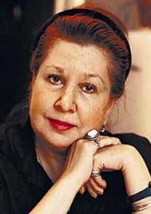 Инна Ивановна Ульянова. Родилась 30 июня 1934 года в Донецкой области - умерла 9 июня 2005 года в Москве. Советская и российская актриса театра и кино. Заслуженная артистка РСФСР (1989). 
