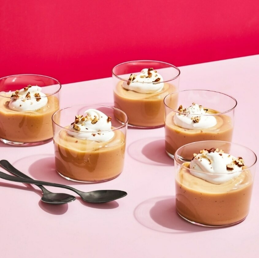 Пудинг из ирисок со взбитыми сливками. Любят знаменитости.