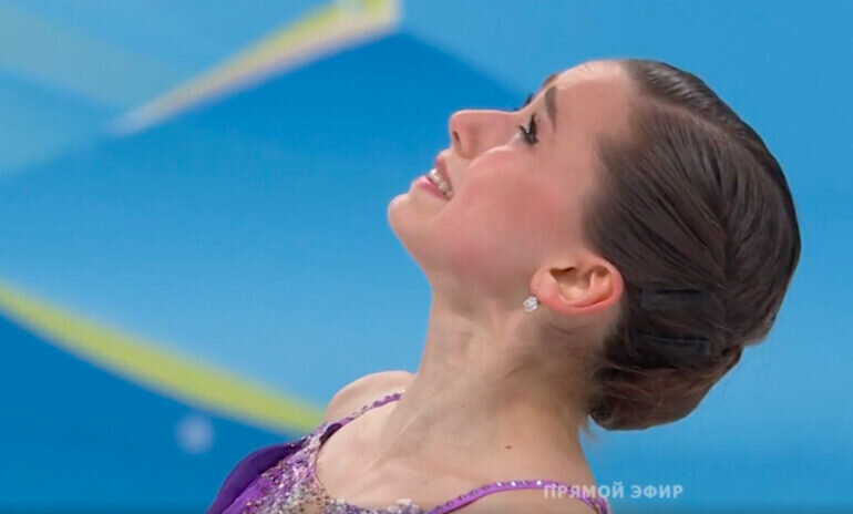 Камила Валиева. Фото: кадр трансляции соревнований на Первом канале 