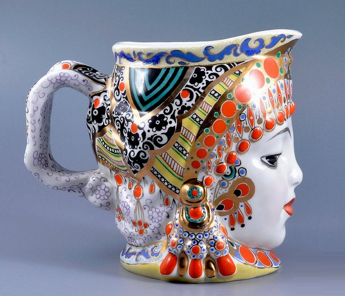 Профиль. Ручка слева.  Фото взято из свободного доступа в интернете. 