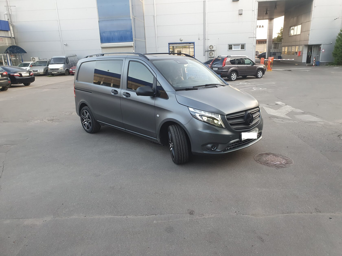 Даже VITO не говоря о V класса можно назвать люксовым микроавтобусом