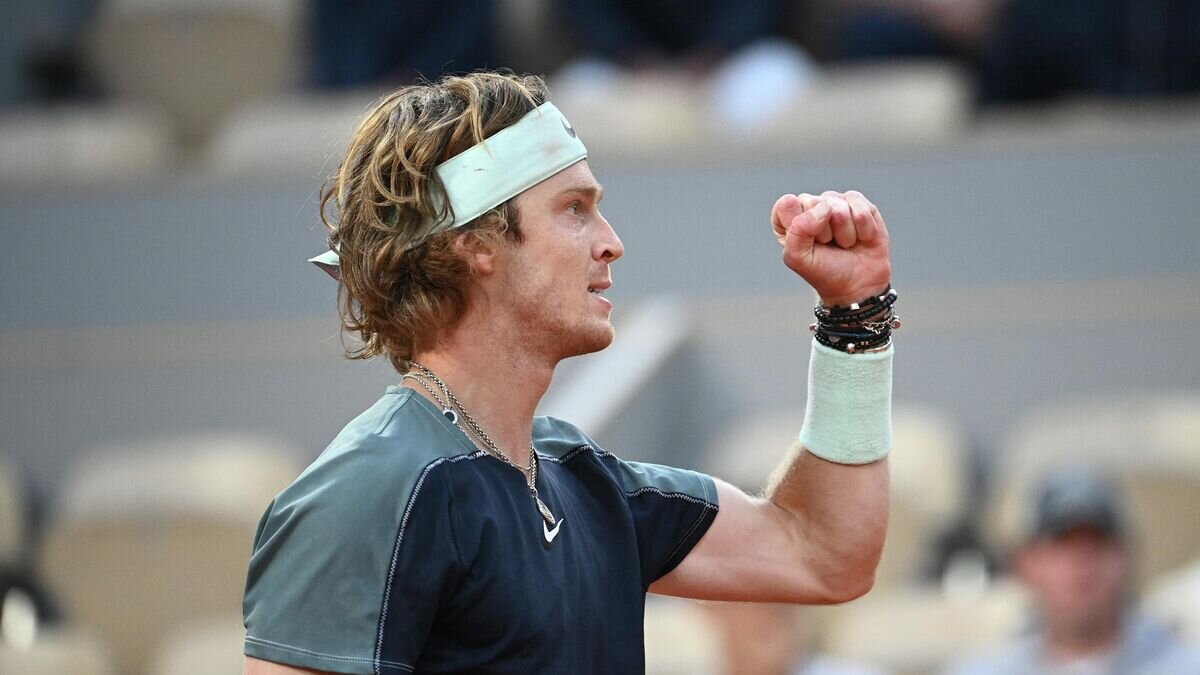    Теннисист Андрей Рублев (Россия)© AFP 2022 / ANNE-CHRISTINE POUJOULAT