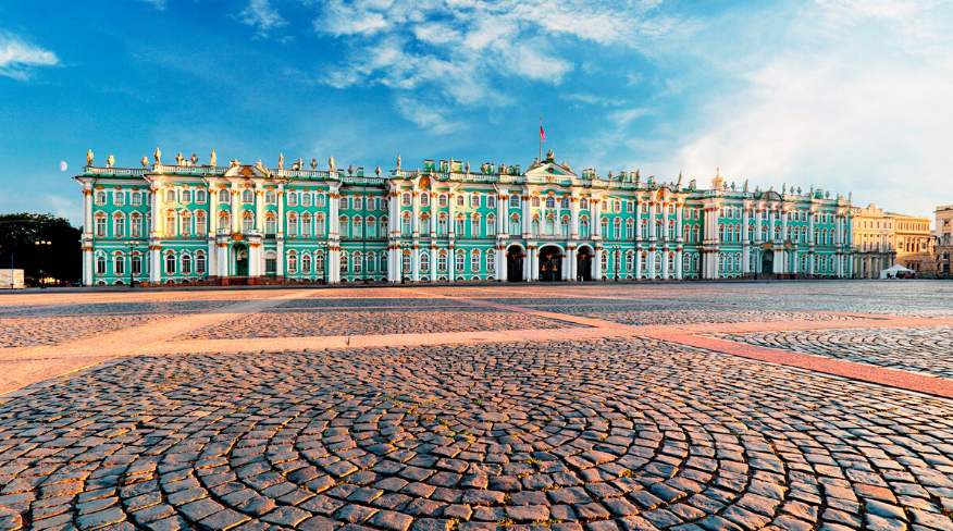 Зимний дворец и Дворцовая площадь