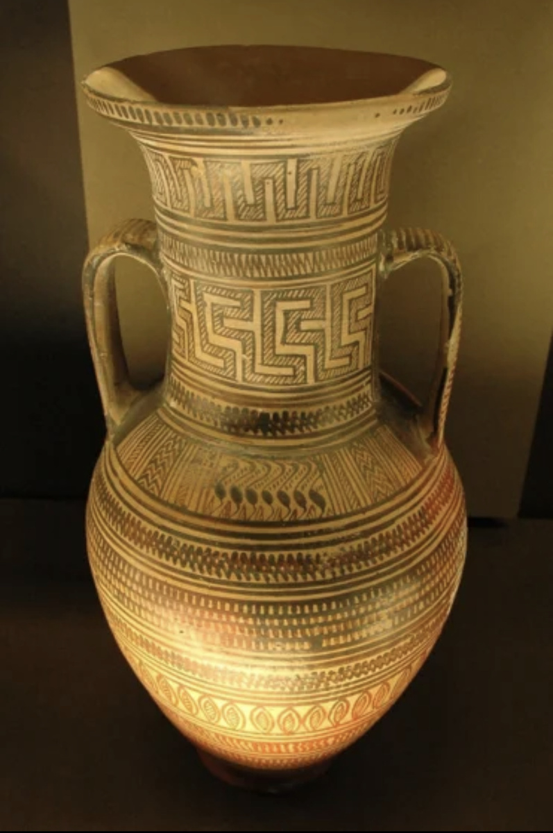 Ваза с геометрическим орнаментом. 9 в до н э