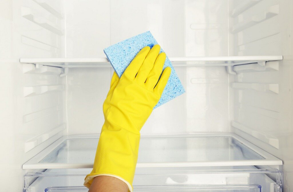 Müssen Sie etwas in Ihrem Zuhause schnell und effektiv reinigen oder desinfizieren? Normalerweise verwenden wir viele Spezialwaschmittel, die durch nur eine Flasche Wasserstoffperoxid ersetzt werden können.-3