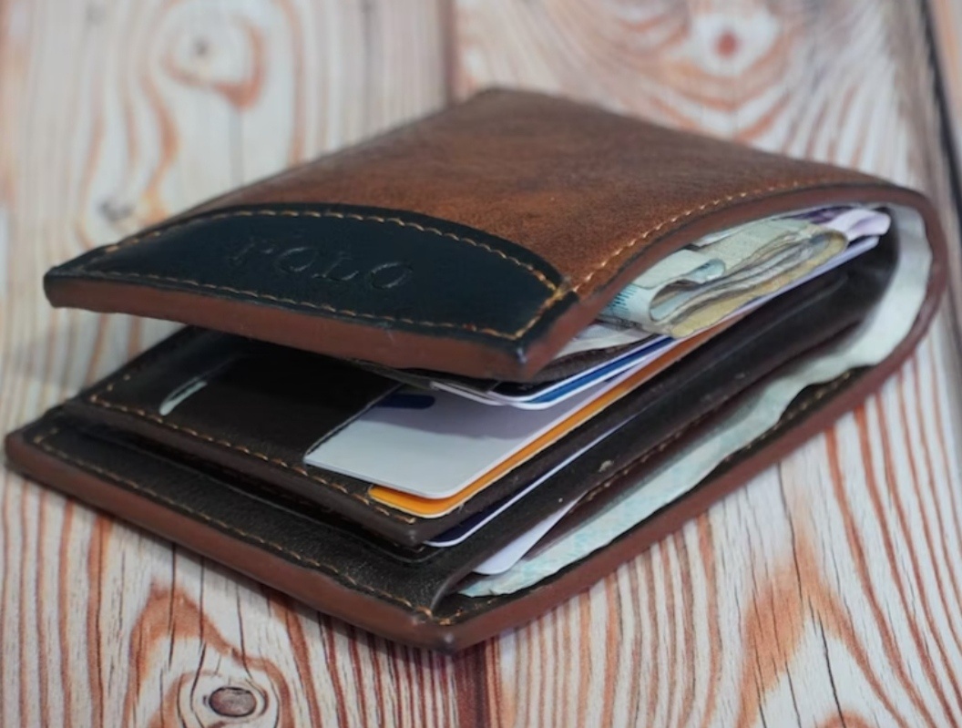 Неаккуратный кошелёк 