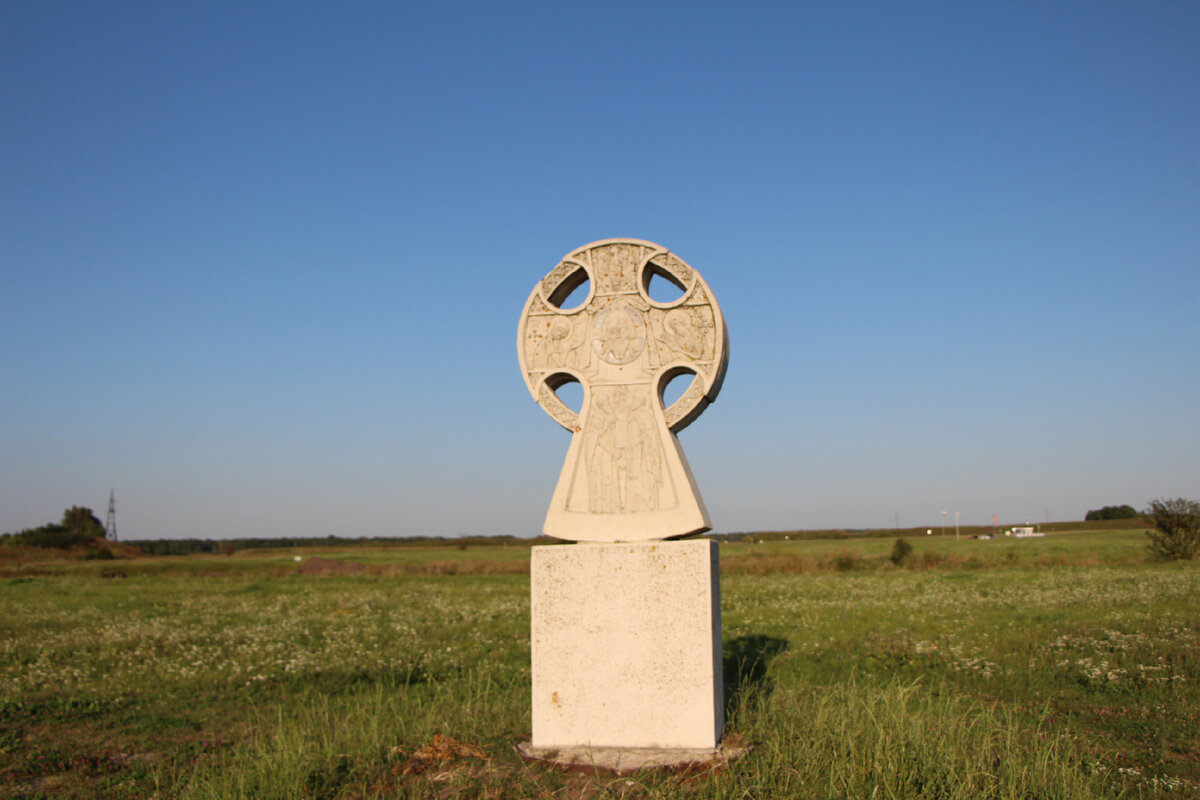 Памятный крест в Старой Рязани