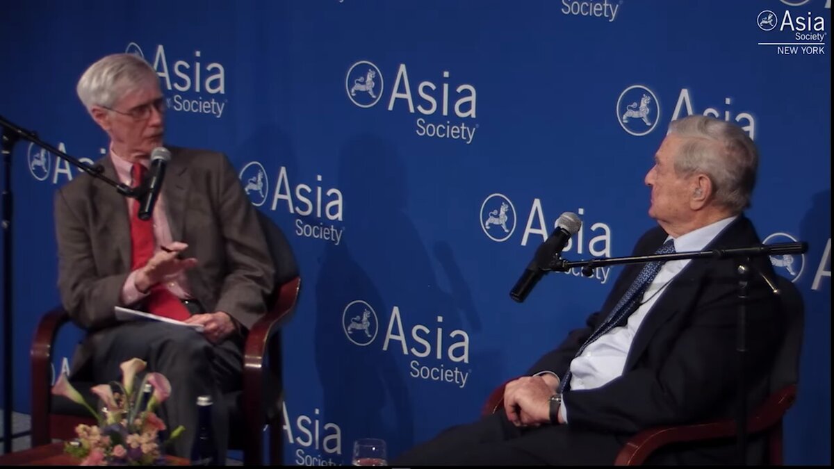 Цитата из интервью с Джорджем Соросом в Нью-Йорке, 30 апреля 2015 года (Джордж Сорос сидит справа): "My first project… although the first one was in South Africa… but then Eastern Europe and the USSR. When the Soviet empire collapsed, I went there and picked up the pieces. In Hungary in 1984, in Poland and China in 1987. So the Soviet empire was replaced by the Soros empire... Now I am most active in Russia. We repeat what happened during the collapse of the USSR. But, alas, there is a difference. Then the Union was dying, and Europe was experiencing an upsurge and flourishing. Now the opposite is true – Russia is returning, and the European Union is falling. It's a sad situation..." 