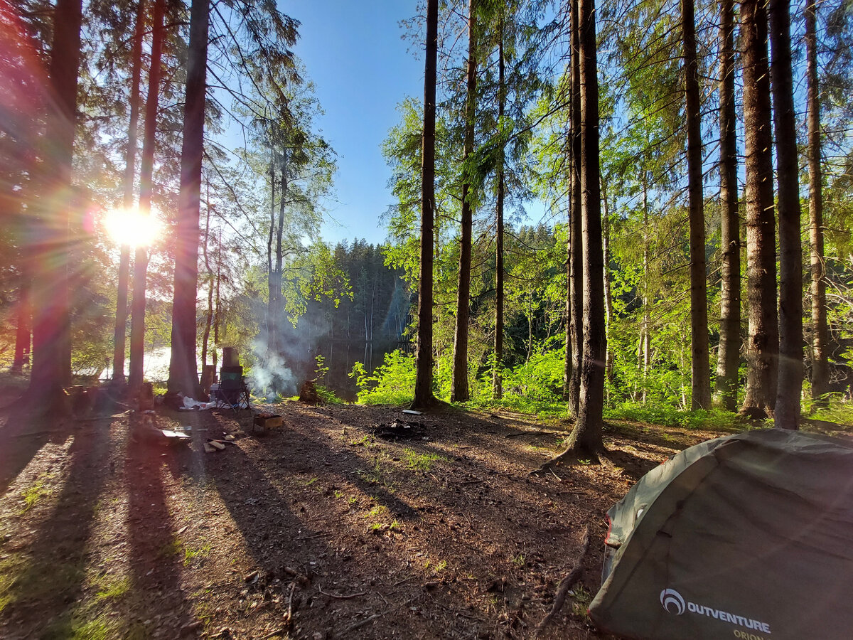 Первый раз вместе выехали отдохнуть в палатке. Очень понравилось))