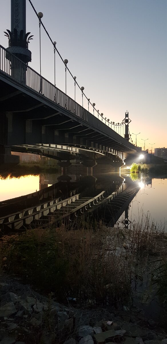 Мост через озеро Сайсары. Сьемки фильма "Агент Мамбо Truepack"