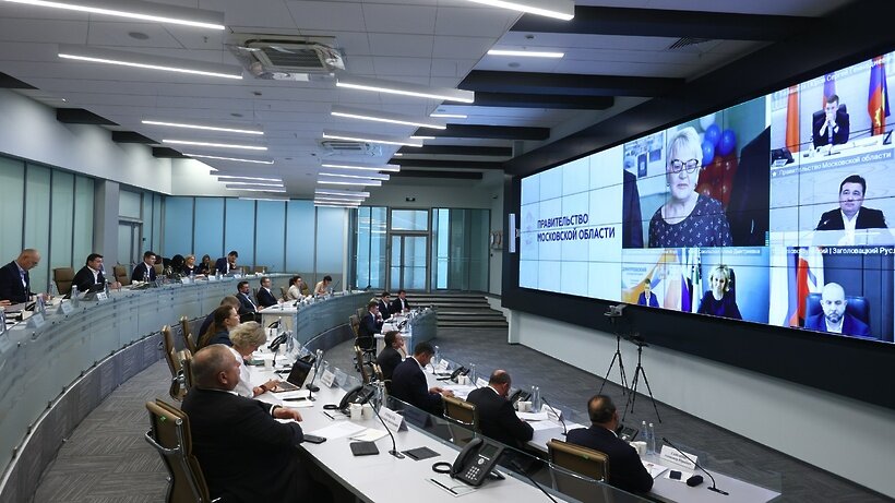    Совещание губернатора Московской области Андрея Воробьева с руководящим составом правительства Московской области и главами городских округов ©