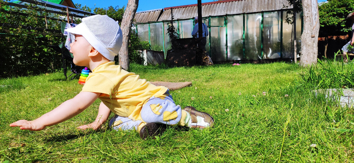 На даче у папы и мамы