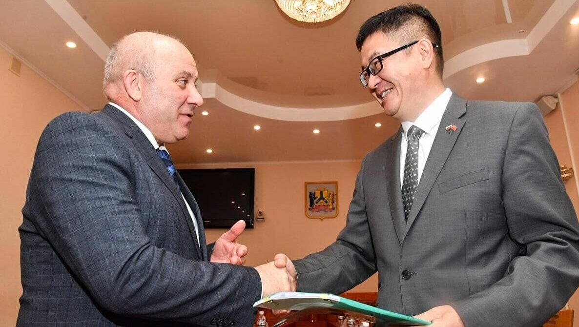     Сергей Кравчук обсудил с Цзян Сяояном текущее состояние и перспективы сотрудничества.