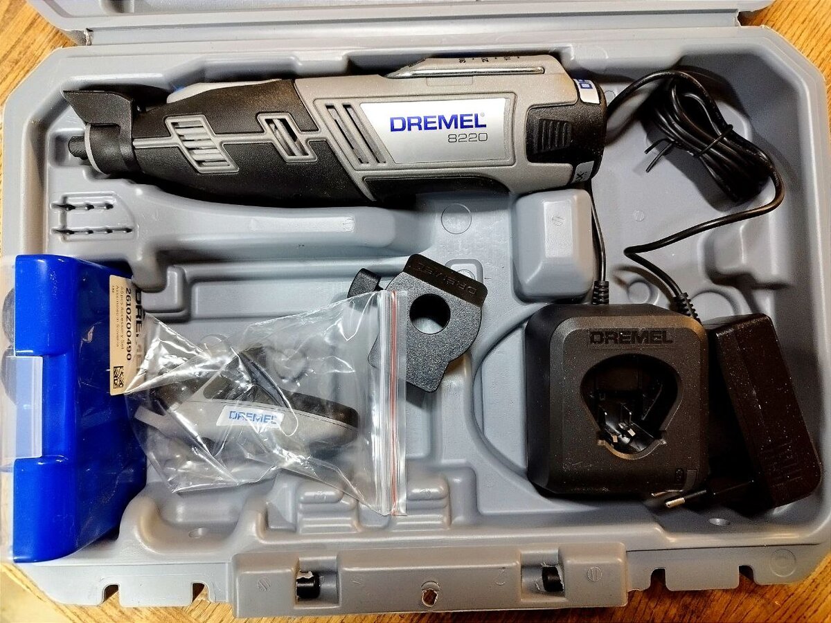 Dremel 8220. Дремель аккумуляторный 8220. Дремель аккумуляторный.