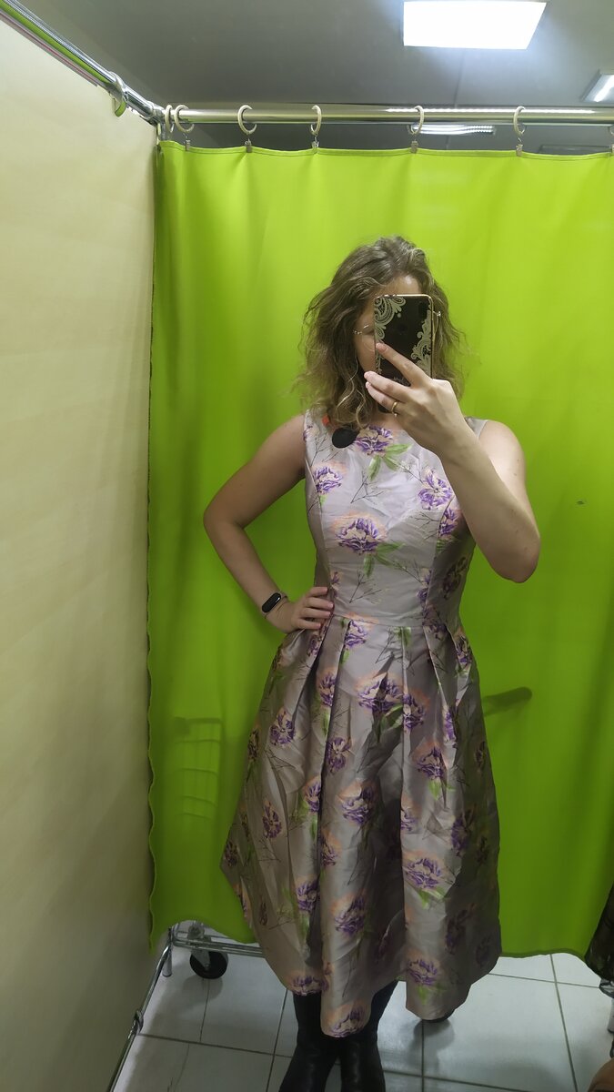 Платье Chi Chi London.