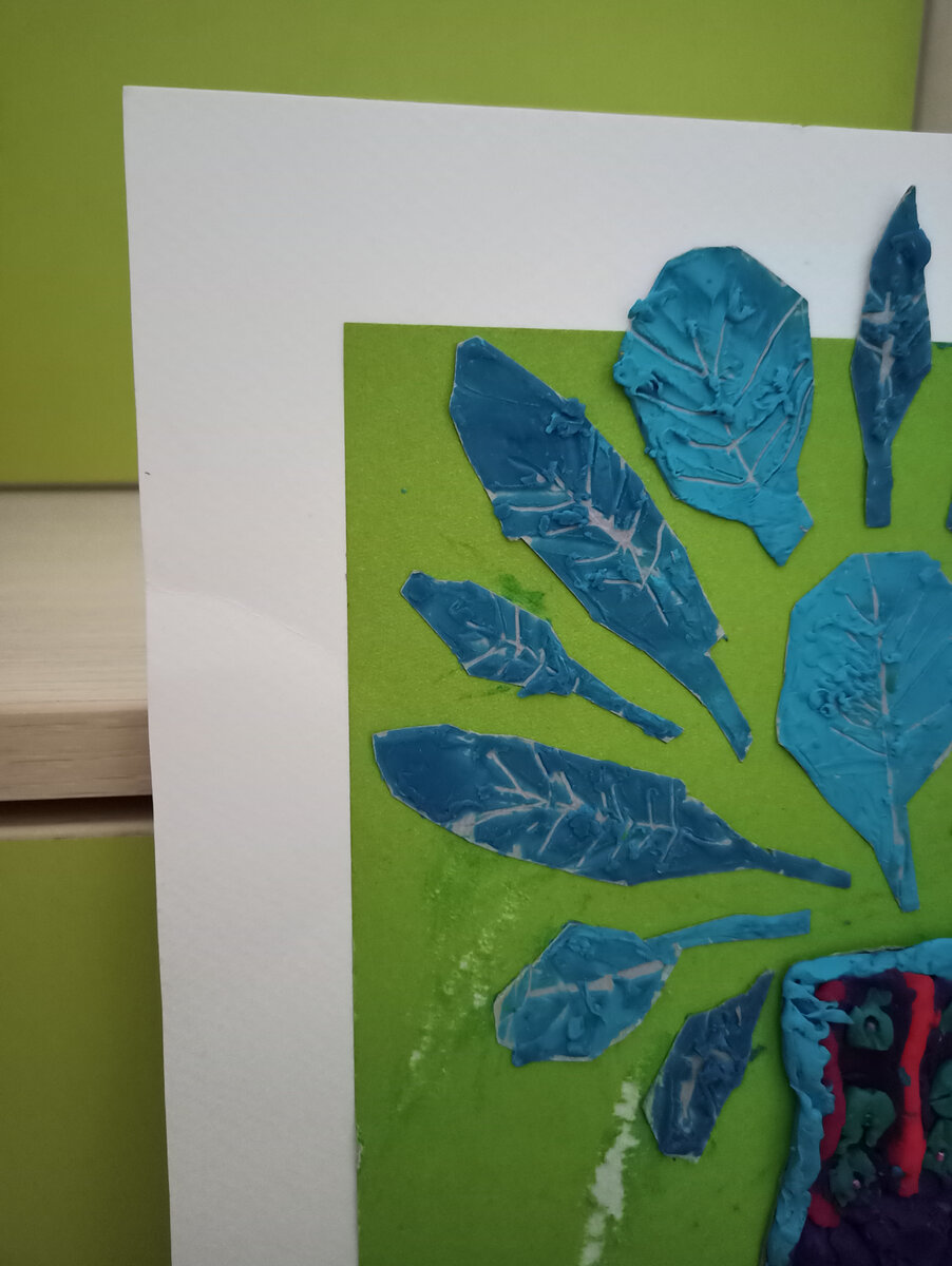 Аппликации из пластилина, поделки с детьми, листья в вазе 