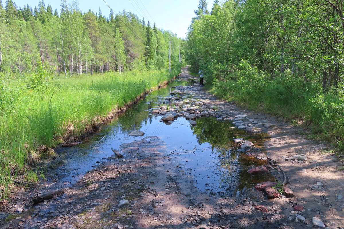 Дорога к валунной дамбе